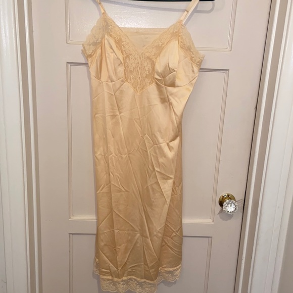 Vintage Montgomery Ward NEW Peach CHEMISE SLIP SZ 36 - Picture 2 of 9